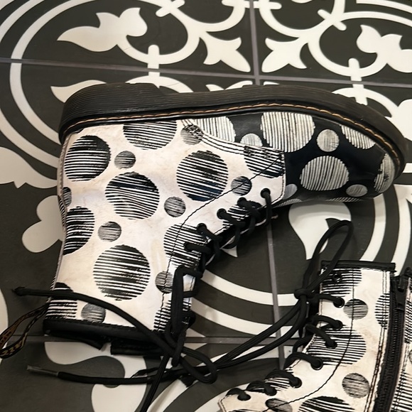 Dr. Martens 1460 Polka Dot Smooth Leather Lace Up Boots US 6 - Picture 11 of 14